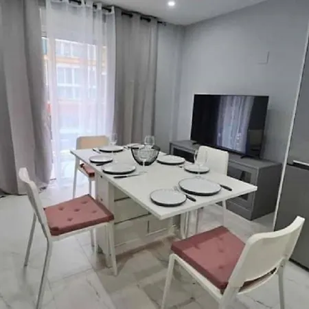 Lovely Central 2 Bed Close To The Beach And Stations Apartamento *
